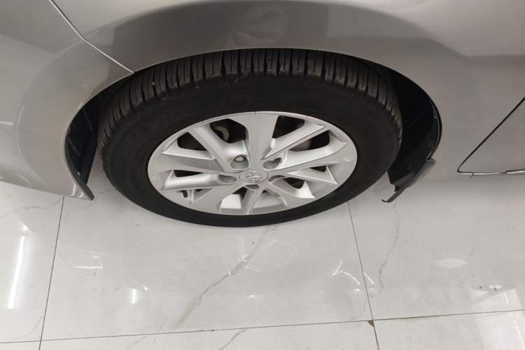 Used Toyota Corolla 2014 1.6L CVT GL-i Leather Edition Left Front Wheel Hub