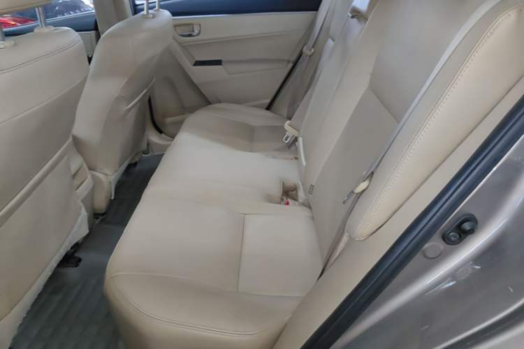 Used Toyota Corolla 2014 1.6L CVT GLX-i Left Rear Seat