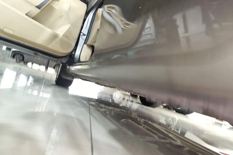 Used Toyota Corolla 2014 1.6L CVT GL Left Side Sill