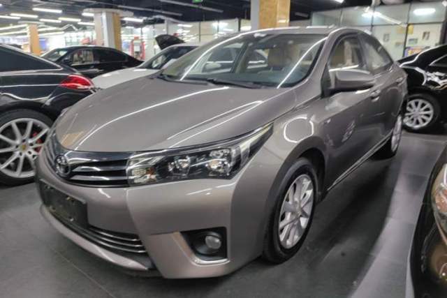 Ojetý Toyota Corolla 2014 1.6L CVT GLX-i