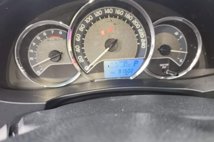 Used Toyota Corolla 2014 1.6L CVT GL Odometer Close Up
