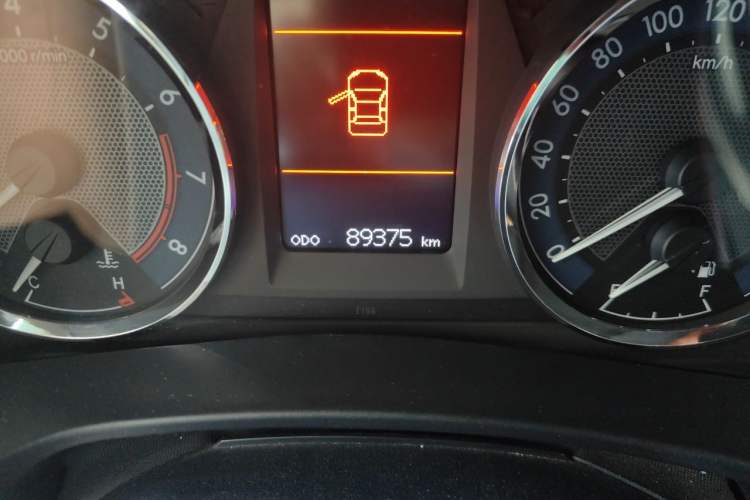 Used Toyota Corolla 2014 1.6L CVT GL-i Leather Edition Odometer Close Up