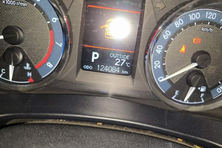 Used Toyota Corolla 2014 1.6L CVT GL-i Leather Edition Odometer Close Up