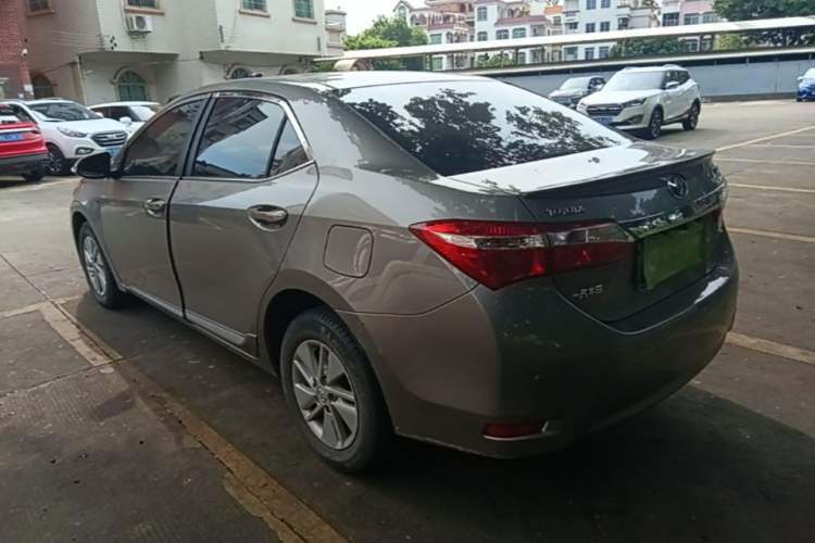 Used Toyota Corolla 2014 1.6L CVT GL-i Rear Left 45 Deg