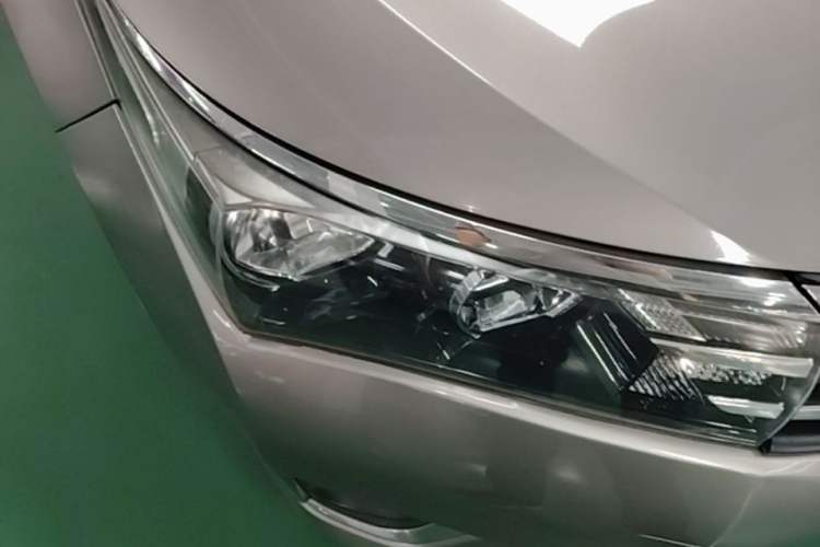Used Toyota Corolla 2014 1.6L CVT GL Right Front Headlight