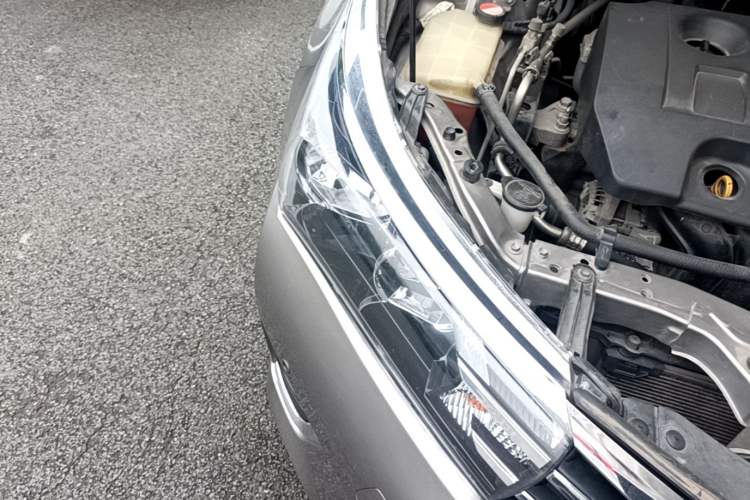 Used Toyota Corolla 2014 1.6L CVT GL-i Leather Edition Right Front Headlight