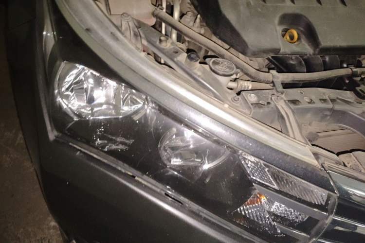 Used Toyota Corolla 2014 1.6L CVT GL-i Right Front Headlight