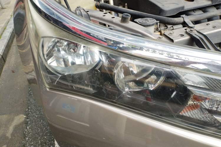 Used Toyota Corolla 2014 1.6L CVT GL-i Right Front Headlight