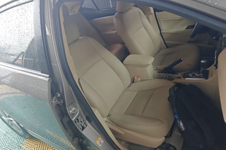 Used Toyota Corolla 2014 1.6L CVT GL-i Right Front Seat
