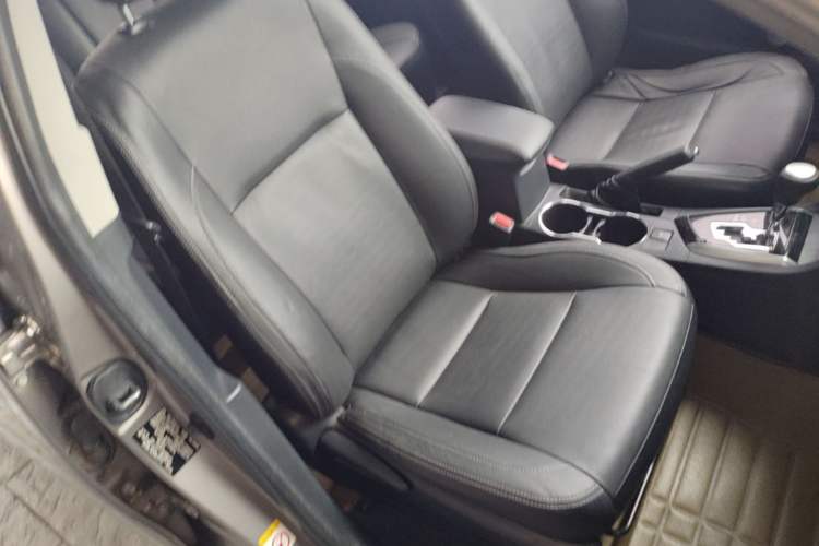Used Toyota Corolla 2014 1.6L CVT GL-i Leather Edition Right Front Seat