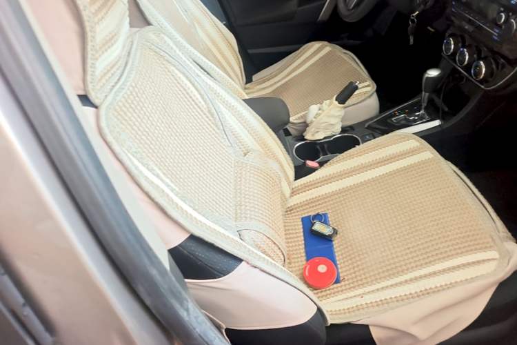 Used Toyota Corolla 2014 1.6L CVT GL Right Front Seat