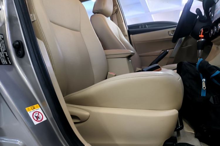 Used Toyota Corolla 2014 1.6L CVT GL Right Front Seat