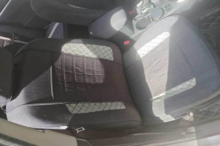 Used Toyota Corolla 2014 1.6L CVT GL-i Right Front Seat