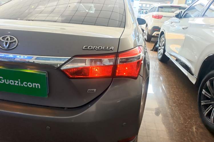 Used Toyota Corolla 2014 1.6L CVT GL Right Rear Taillight