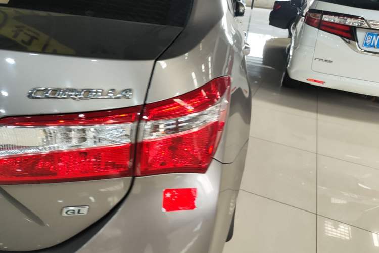 Used Toyota Corolla 2014 1.6L CVT GL Right Rear Taillight