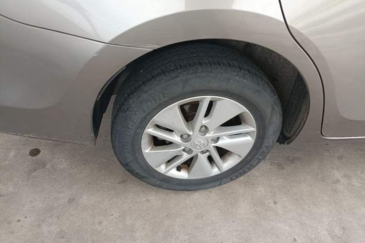 Used Toyota Corolla 2014 1.6L CVT GL Right Rear Wheel Hub