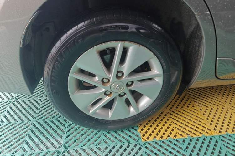 Used Toyota Corolla 2014 1.6L CVT GL-i Right Rear Wheel Hub