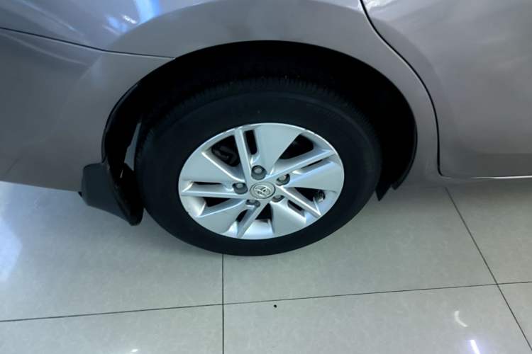Used Toyota Corolla 2014 1.6L CVT GL Right Rear Wheel Hub