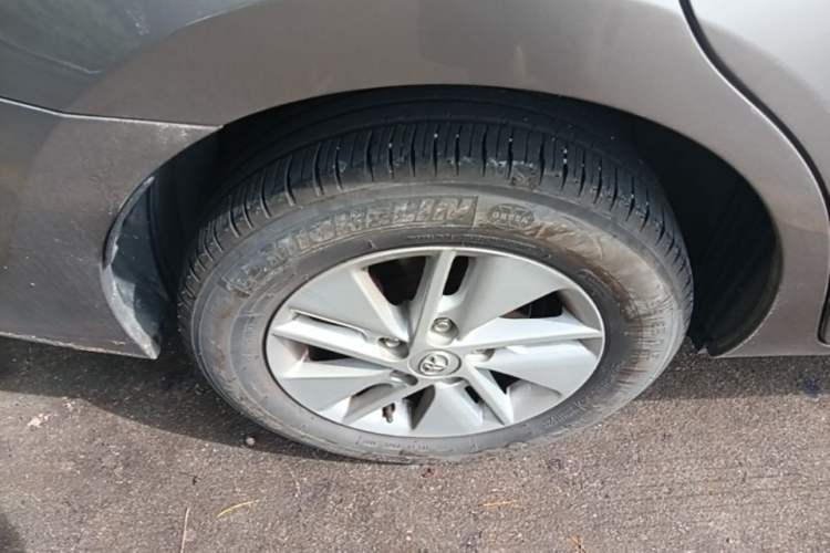 Used Toyota Corolla 2014 1.6L CVT GL-i Right Rear Wheel Hub