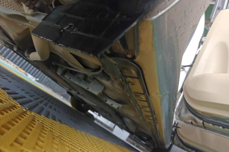 Used Toyota Corolla 2014 1.6L CVT GL-i Right Side Sill