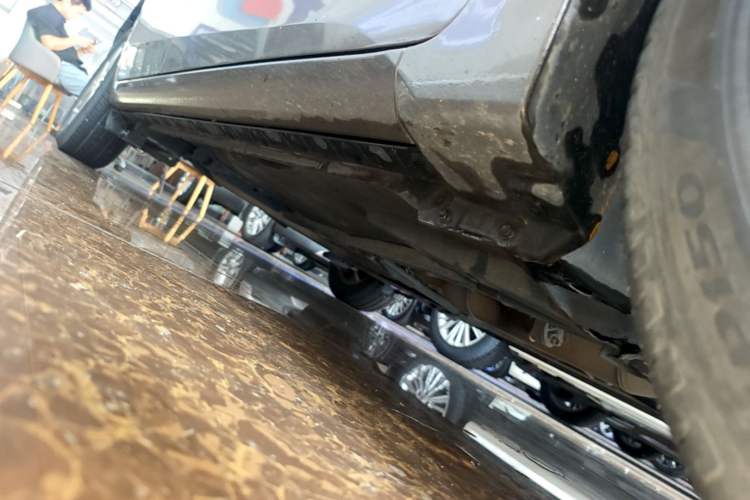 Used Toyota Corolla 2014 1.6L CVT GL Right Side Sill