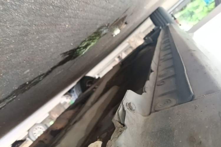 Used Toyota Corolla 2014 1.6L CVT GL-i Right Side Sill