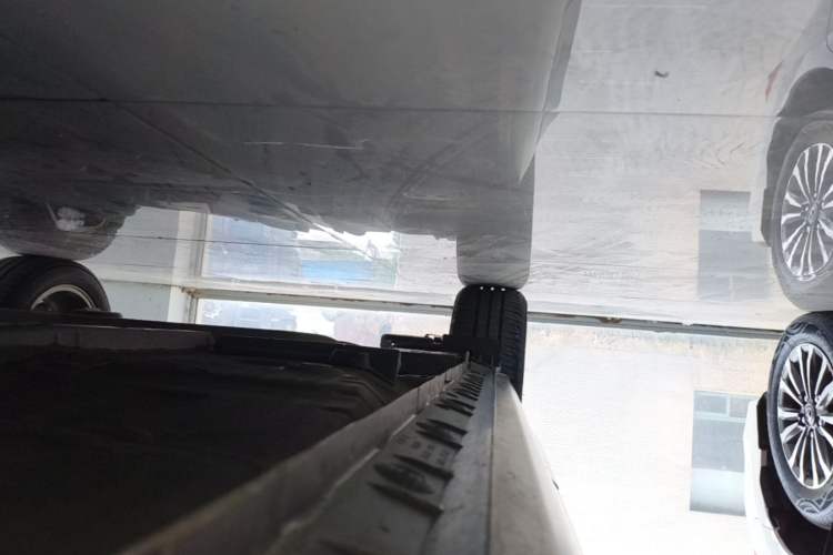 Used Toyota Corolla 2014 1.6L CVT GL-i Leather Edition Right Side Sill