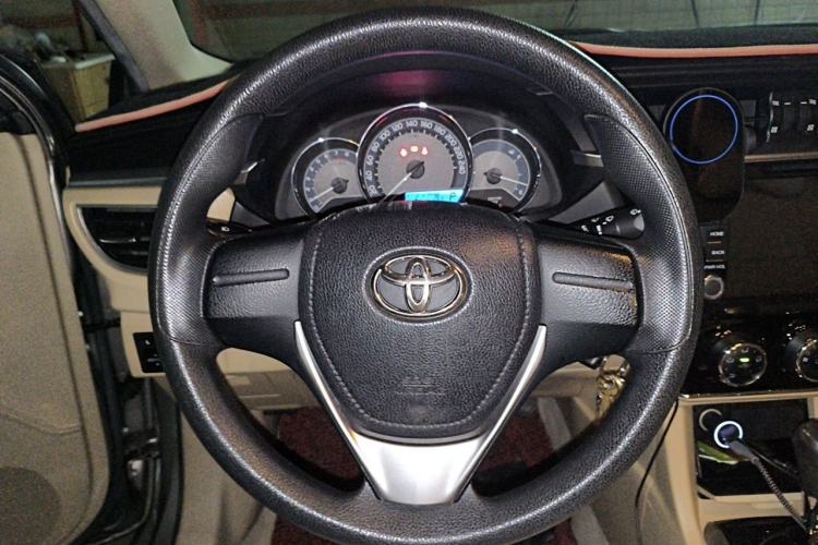 Used Toyota Corolla 2014 1.6L CVT GL Steering Wheel