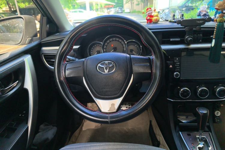 Used Toyota Corolla 2014 1.6L CVT GL Steering Wheel