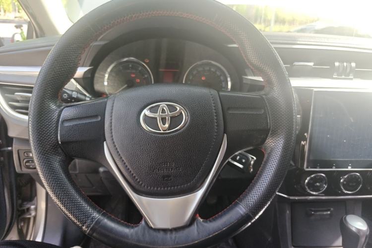Used Toyota Corolla 2014 1.6L CVT GL-i Steering Wheel