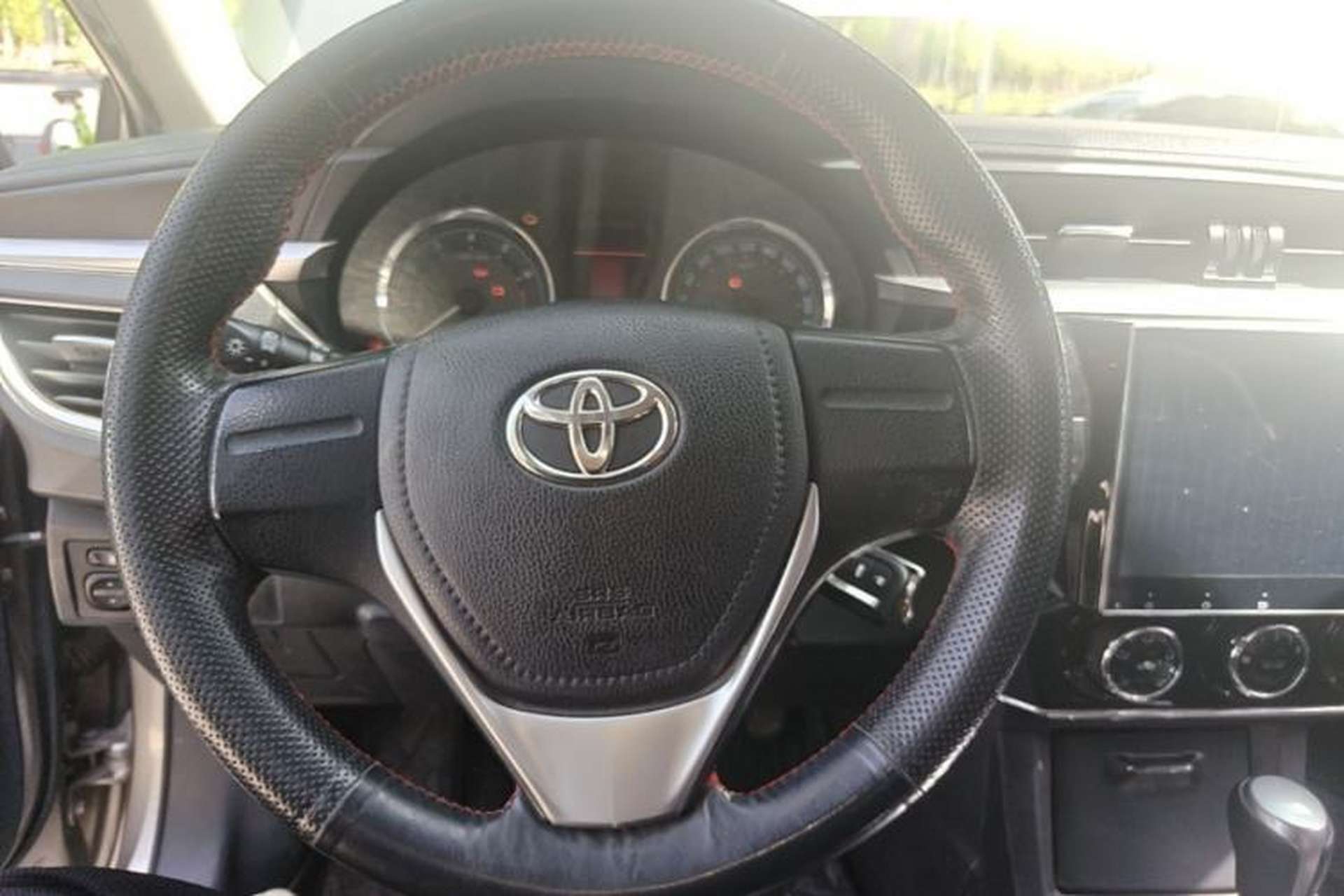 Used Toyota Corolla 2014 1.6L CVT GL-i Steering Wheel