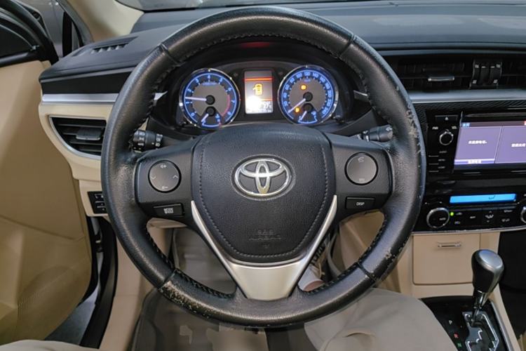 Used Toyota Corolla 2014 1.6L CVT GLX-i Steering Wheel
