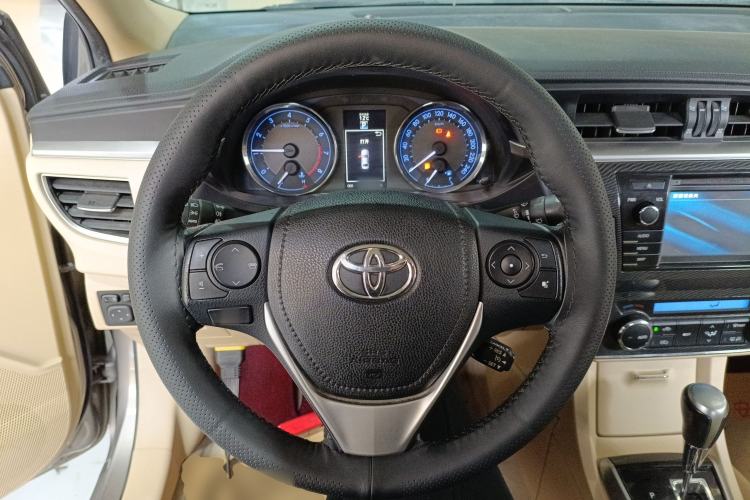 Used Toyota Corolla 2014 1.8L CVT Top-of-the-Line Version Steering Wheel