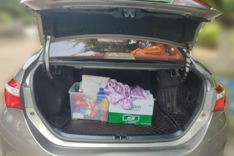 Used Toyota Corolla 2014 1.6L Manual GL Trunk
