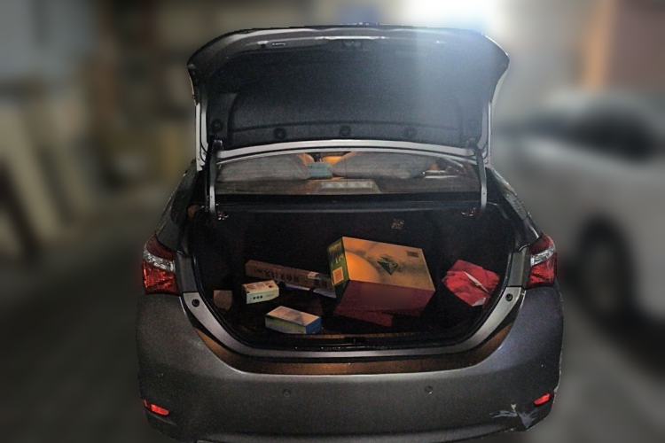 Used Toyota Corolla 2014 1.6L CVT GL Trunk
