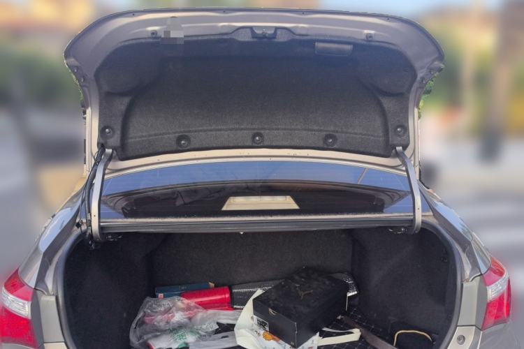 Used Toyota Corolla 2014 1.6L CVT GL Trunk