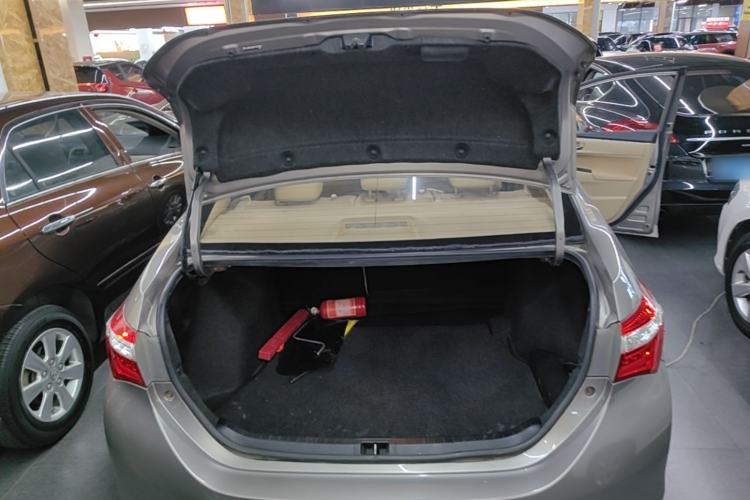 Used Toyota Corolla 2014 1.6L CVT GLX-i Trunk