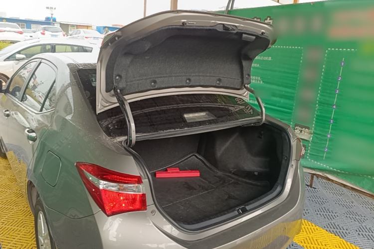 Used Toyota Corolla 2014 1.6L CVT GL Trunk