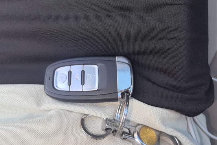 Used Toyota Corolla 2014 1.6L CVT GL Vehicle Key