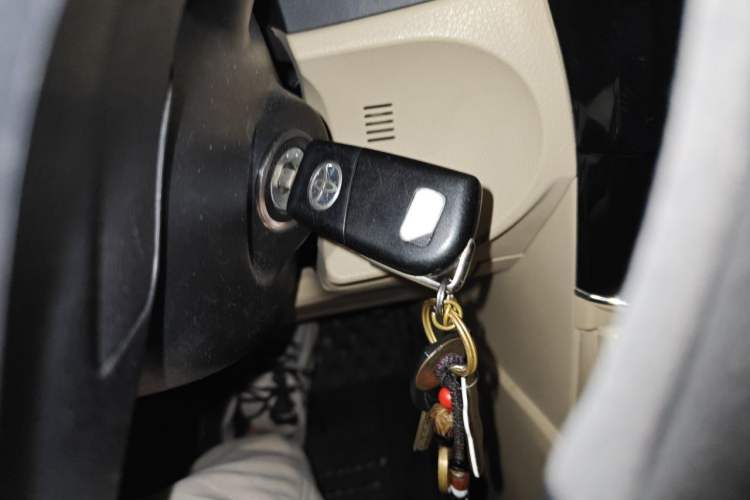 Used Toyota Corolla 2014 1.6L CVT GL Vehicle Key