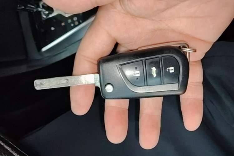 Used Toyota Corolla 2014 1.6L CVT GL Vehicle Key
