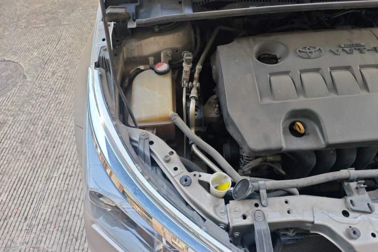 Used Toyota Corolla 2014 1.6L CVT GL-i Leather Edition Engine Bay Right