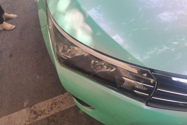 Used Toyota Corolla 2014 1.6L CVT GL-i Right Front Headlight