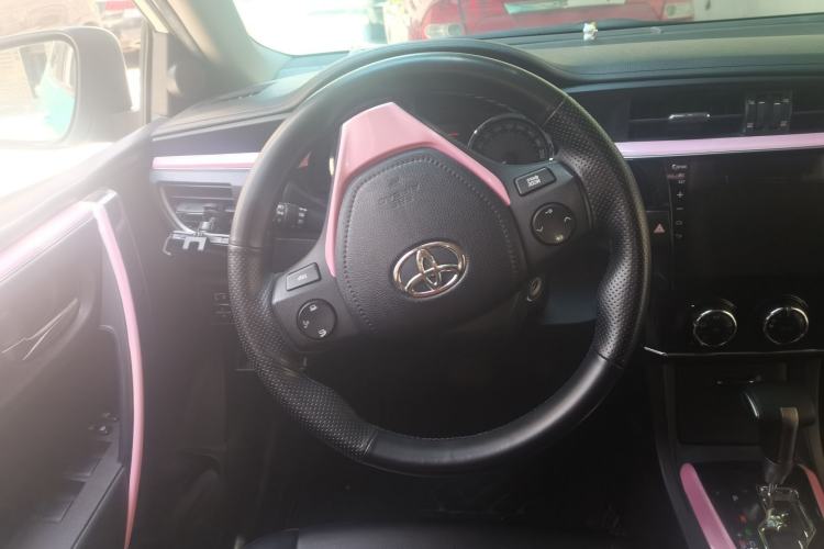 Used Toyota Corolla 2014 1.6L CVT GL-i Steering Wheel