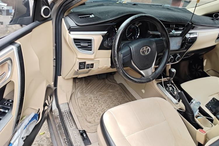Used Toyota Corolla 2014 1.6L CVT GL-i Driver Seat