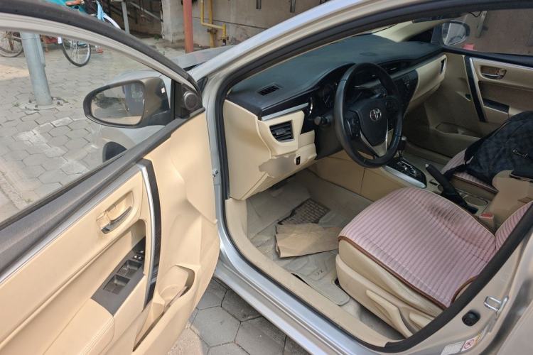Used Toyota Corolla 2014 1.8L CVT GLX-i Driver Seat