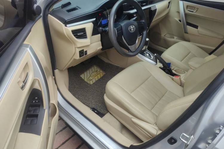Used Toyota Corolla 2014 1.6L CVT GL-i Driver Seat