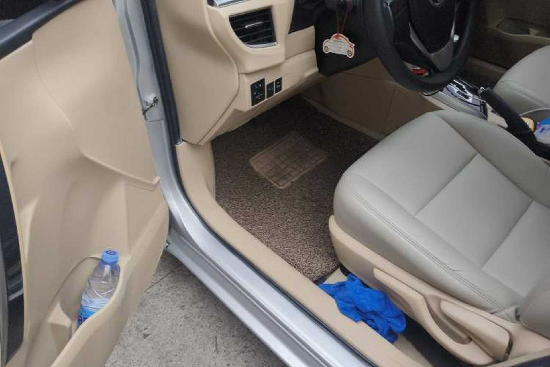 Used Toyota Corolla 2014 1.6L CVT GL-i Driver Seat