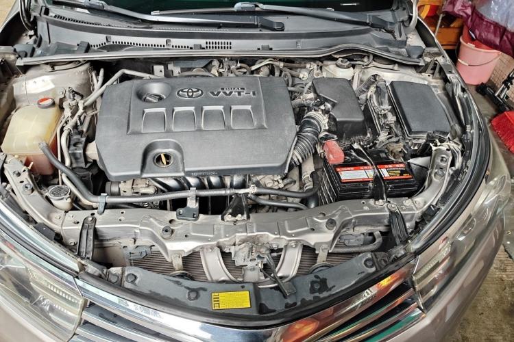 Used Toyota Corolla 2014 1.6L CVT GL-i Engine Bay