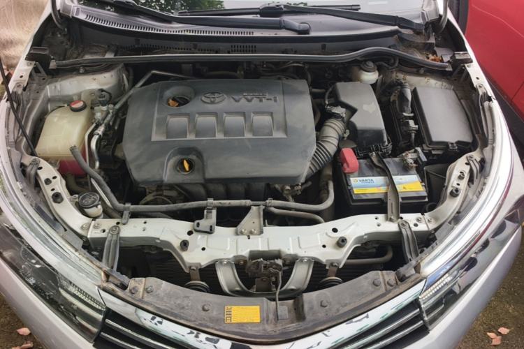 Used Toyota Corolla 2014 1.6L CVT GL Engine Bay